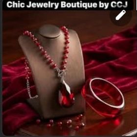 Chic Jewelry piece