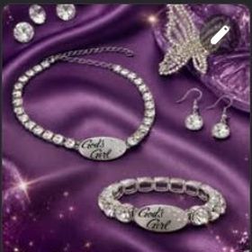 Chic Jewelry piece
