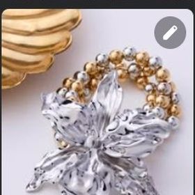 Chic Jewelry piece